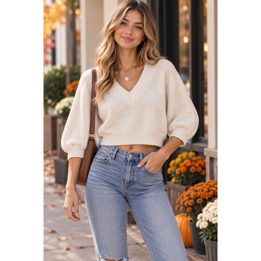Hollister Womens Cream Textured Boucle V-Neck Cropped Sweater Small White Soft